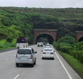 Mumbai-Pune Expressway will get Wi-Fi facility | मुंबई - पुणे एक्स्प्रेस-वेवर मिळणार वाय-फायची सुविधा