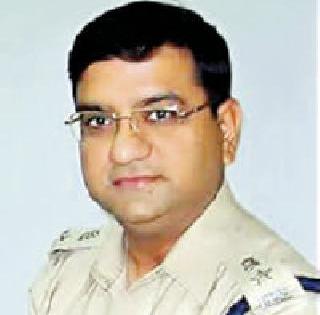 Police officers do not survive? | पोलीस अधिकारी का टिकत नाहीत? Police officers do not survive? | पोलीस अधिकारी का टिकत नाहीत?
