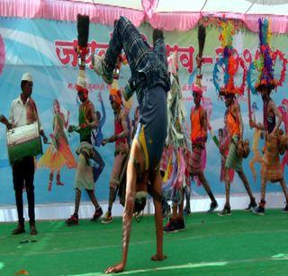 Mohini on the tradition of traditional dance tradition | पारंपरिक नृत्याविष्कारांची रसिकांवर मोहिनी