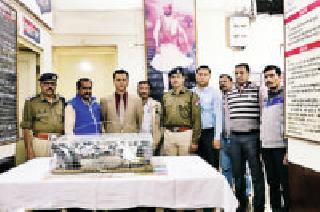 29 pigeons found in Kerala Express | केरळ एक्स्प्रेसमध्ये २९ कबूतर आढळले