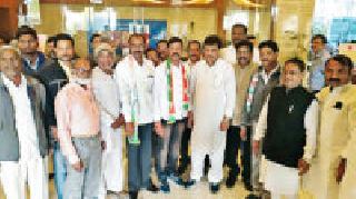 BJP corporator Punkar MNS Khapekar in Congress | भाजपचे नगरसेवक पुणेकर मनसेचे खापेकर काँग्रेसमध्ये
