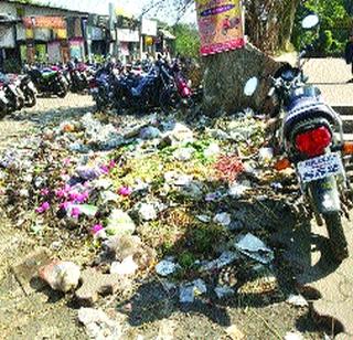 Who will pick up the waste from Safal station? | सफाळे स्थानकातील कचरा कोण उचलणार?