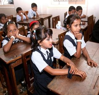 In the 127 schools of the state, the right to education does not have a positive environment | राज्यातील १२७ शाळांत शिक्षणाच्या अधिकाराला पोषक वातावरण नाही