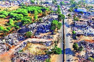Scatter market ground water | भंगार बाजार भुईसपाट Scatter market ground water | भंगार बाजार भुईसपाट