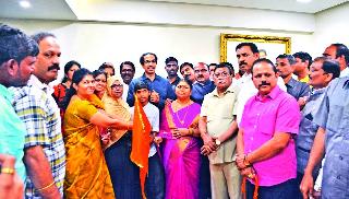 Shivsena's harassment continued | शिवसेनेचे धक्कातंत्र सुरूच Shivsena's harassment continued | शिवसेनेचे धक्कातंत्र सुरूच