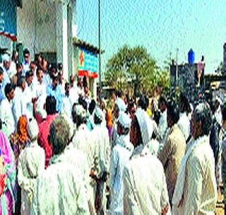 Congress bells protest against Nomad | नोटाबंदीच्या निषेधार्थ काँग्रेसचा घंटानाद Congress bells protest against Nomad | नोटाबंदीच्या निषेधार्थ काँग्रेसचा घंटानाद