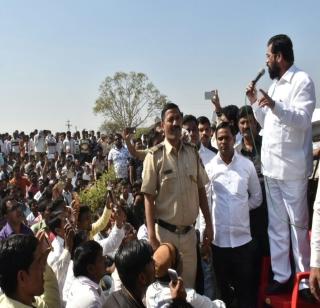 Egnath Shinde will not let injustice in New Delhi farmers - | नेवाळीतील शेतक-यांवर अन्याय होऊ देणार नाही - एकनाथ शिंदे