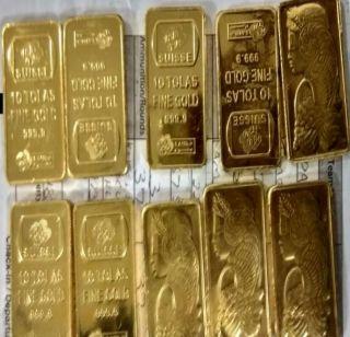 29 lakh gold biscuits seized in Mumbai airport | मुंबई विमानतळावर 29 लाखांची सोन्याची बिस्किटं जप्त