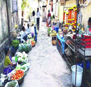 Nerall Gram Panchayat gave space to basket holders | टोपलीधारकांना नेरळ ग्रामपंचायतीने दिली जागा