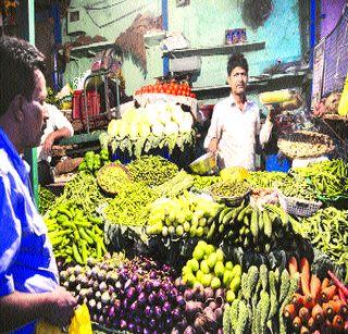 Vegetables have been eaten for the sake of food | भोगीनिमित्त भाज्यांच्या दरात सुगी