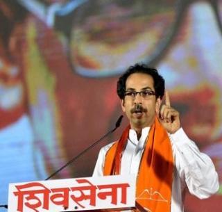 Thackeray built a government tomb for the dreamers of Maharashtra - Uddhav Thackeray | मुंबईवरील भगवा उतरवण्याचे स्वप्न पाहणा-यांची राजकीय थडगी बांधली - उद्धव ठाकरे