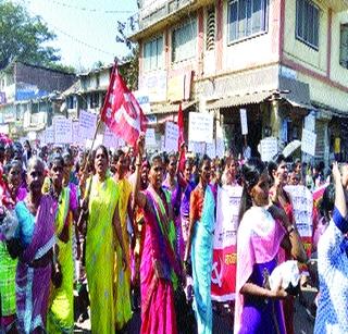 Communists in Dahanu police station | डहाणू पोलीस ठाण्यावर कम्युनिस्टांची धडक