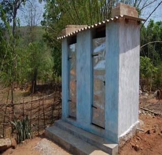 Disqualify those who do not use toilets for election | शौचालय न वापरणाऱ्यांना निवडणुकीतून अपात्र ठरवा Disqualify those who do not use toilets for election | शौचालय न वापरणाऱ्यांना निवडणुकीतून अपात्र ठरवा