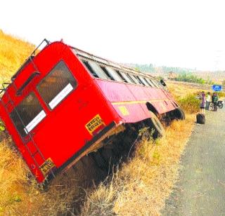 Saturday killed two people, several injured | शनिवार अपघातवार २ ठार, अनेक जखमी