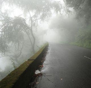 Due to cloudy weather, the cold slips | ढगाळ हवामानामुळे थंडी किंचित ओसरली