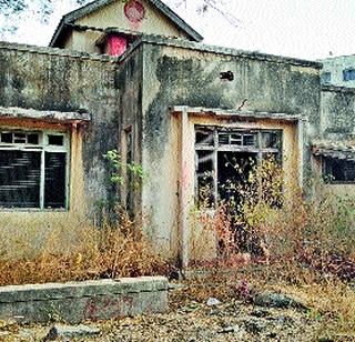 Vallabhnagar ST Depot unsafe | वल्लभनगर एसटी आगार असुरक्षित Vallabhnagar ST Depot unsafe | वल्लभनगर एसटी आगार असुरक्षित