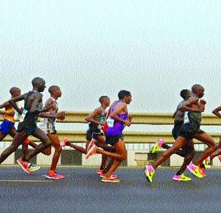 Tanzania, Kenya dominate the Mumbai Marathon | मुंबई मॅरेथॉनमध्ये टांझानिया, केनियाचा दबदबा