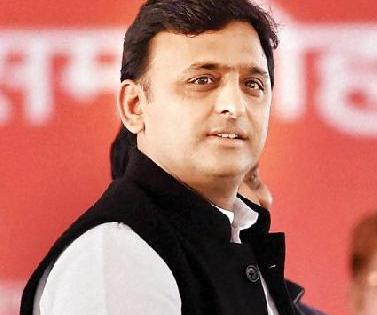 Mulayam, my father, will never break our relationship - Akhilesh | मुलायम माझे वडील, कधीच तुटणार नाहीत आमचे संबंध - अखिलेश