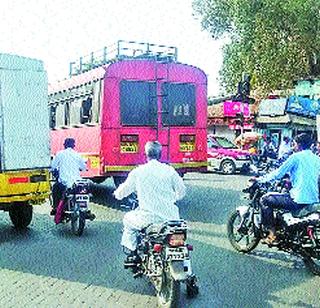 Road security campaigns are only going to show | रस्ता सुरक्षा अभियान केवळ दिखाव्यापुरतेच