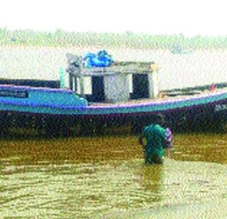 Engine freed, 6 fishermen rescued | इंजिन बंद, ६ मच्छीमारांची सुटका