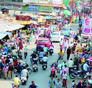 Enchanted market of encroachment | अतिक्रमणांचा भरलाय बाजार