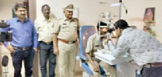 Eye check inspection of 68 drivers | ६८ वाहनचालकांची नेत्र तपासणी Eye check inspection of 68 drivers | ६८ वाहनचालकांची नेत्र तपासणी