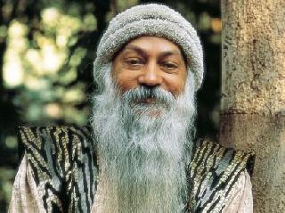 The death of controversial master Osho, know their spirituality | वादग्रस्त गुरू ओशोंची पुण्यतिथी, जाणून घ्या त्यांचे अध्यात्म