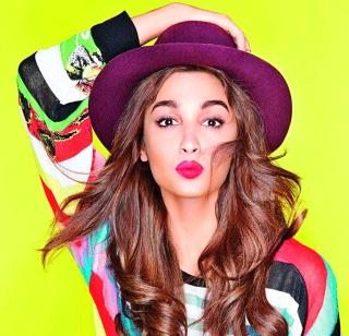 Alia Bhatt is a Youth Style icon | आलिया भट्ट आहे युथ स्टाइल आयकॉन