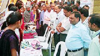 61 unemployed people get jobs in the fair | ६१ बेरोजगारांना मेळाव्यात मिळाला रोजगार 61 unemployed people get jobs in the fair | ६१ बेरोजगारांना मेळाव्यात मिळाला रोजगार
