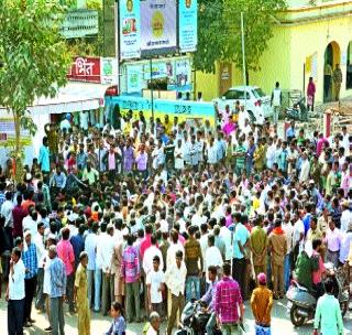 Autorickshaw drivers shutdown on common citizens! | ऑटोरिक्षा चालकांच्या बंदमुळे सर्वसामान्य नागरिकांचे हाल!