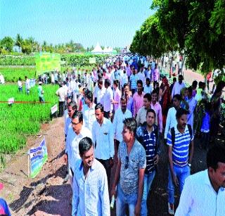 To see 'Krishik' the crowd also from the underground | ‘कृषिक’ पाहण्यासाठी परराज्यातूनही गर्दी