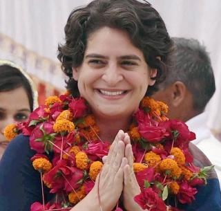 Priyanka Gandhi played a key role in the SP-Congress alliance | सपा-काँग्रेस आघाडीत प्रियांका गांधीनी बजावली महत्वपूर्ण भूमिका