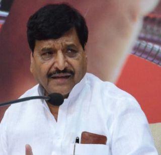 Shivpal missing from SP list of star campaigners | सपाच्या स्टार प्रचारकांच्या यादीतून शिवपाल गायब