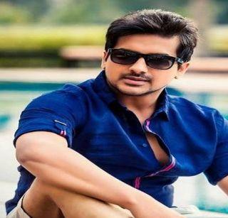 Actor Pushkar Jog filed the complaint | अभिनेता पुष्कर जोगवर गुन्हा दाखल