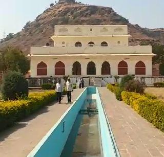 VIDEO: The golden 'waste' mansion in Aurangabad, the real conditions of the tourist sites | VIDEO:औरंगाबादचा सोनेरी ‘ओसाड’ महाल, पर्यटनस्थळांची वास्तव परिस्थिती