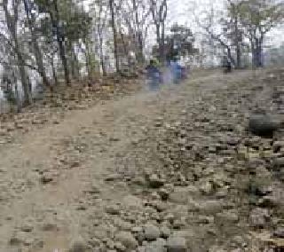 The pavement of the road | रस्त्याची दैना The pavement of the road | रस्त्याची दैना