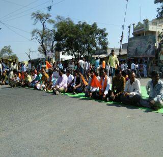 The arrest of the protesters in Bhusawal and the arrest of the protesters | भुसावळमध्ये चक्काजाम, आंदोलनकर्त्यांना अटक