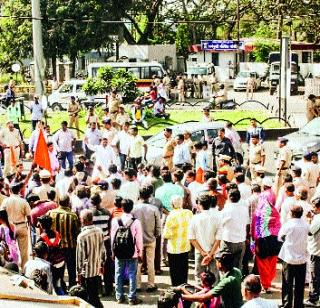 Maratha Revolution Morcha | मराठा क्रांती मोर्चाचा चक्का जाम Maratha Revolution Morcha | मराठा क्रांती मोर्चाचा चक्का जाम