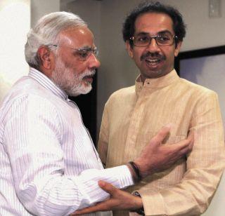 Uddhav Thackeray does not have the courage to admit the mistake of nail-locking | नोटाबंदीची चूक मान्य करण्याचे धाडस केंद्राकडे नाही - उद्धव ठाकरे