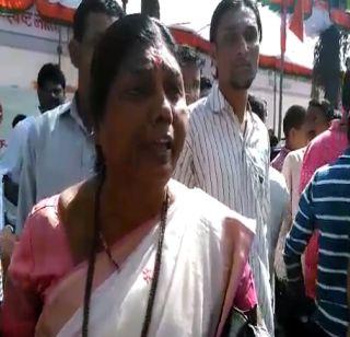 VIDEO: Selflessness, BJP worker's warning to women if no nomination | VIDEO : उमेदवारी न दिल्यास आत्मदहन, महिला कार्यकर्त्याचा भाजपाला इशारा