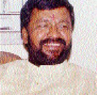 The mayor's lights of the war talked through many events | युतीचे महापौर दिवे अनेक घडामोडींनी चर्चेत
