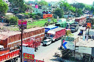 Traffic in Yewel | येवल्यात वाहतूक कोंडी