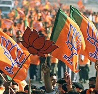 The BJP split the alliance with the RPI | रिपाइंने युती तोडल्याने भाजपासमोर पेच