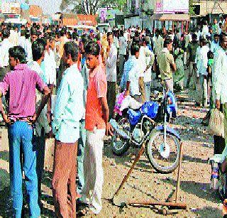 Due to municipal elections, the workers of Diwali | पालिका निवडणुकीमुळे मजुरांची दिवाळी Due to municipal elections, the workers of Diwali | पालिका निवडणुकीमुळे मजुरांची दिवाळी