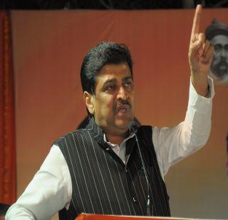 BJP government to rehabilitate the goons - Ashok Chavan | गुंडांचे पुनर्वसन करणारं भाजपाचं सरकार - अशोक चव्हाण