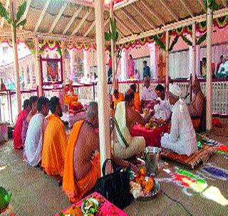 Beginning Day Festival in Shagah | शेगावात प्रकट दिन महोत्सवास सुरुवात