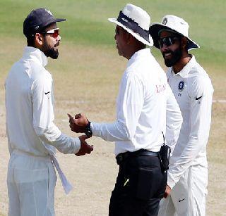 The decision of the third umpire was changed due to Virat's tactics | विराटच्या चातुर्यामुळे तिसऱ्या पंचांना बदलावा लागला निर्णय