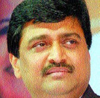 MNS wants Chavan, Congress to Thackeray | मनसेला हवे चव्हाण, कॉँग्रेसला ठाकरे ! MNS wants Chavan, Congress to Thackeray | मनसेला हवे चव्हाण, कॉँग्रेसला ठाकरे !