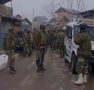 Three jawans martyred during a clash between Jammu and Kashmir | जम्मू काश्मीरात चकमकीदरम्यान 3 जवान शहीद