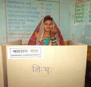 After voting they rise | मतदान करून ते चढले बोहल्यावर